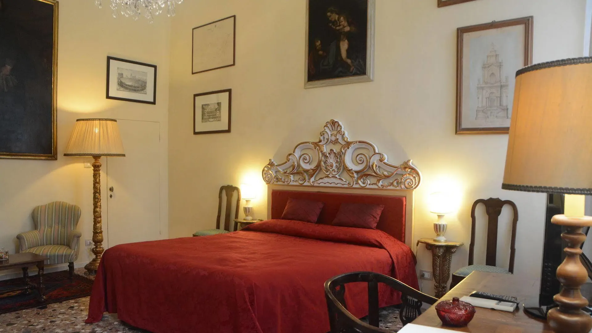 *** Bed & Breakfast B&B Palazzo Camozzini Italy